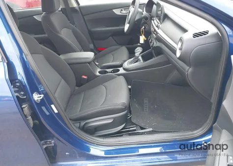 2023 Kia Forte Lxs z USA, uszkodzony, nr VIN 3KPF24AD1PE602579